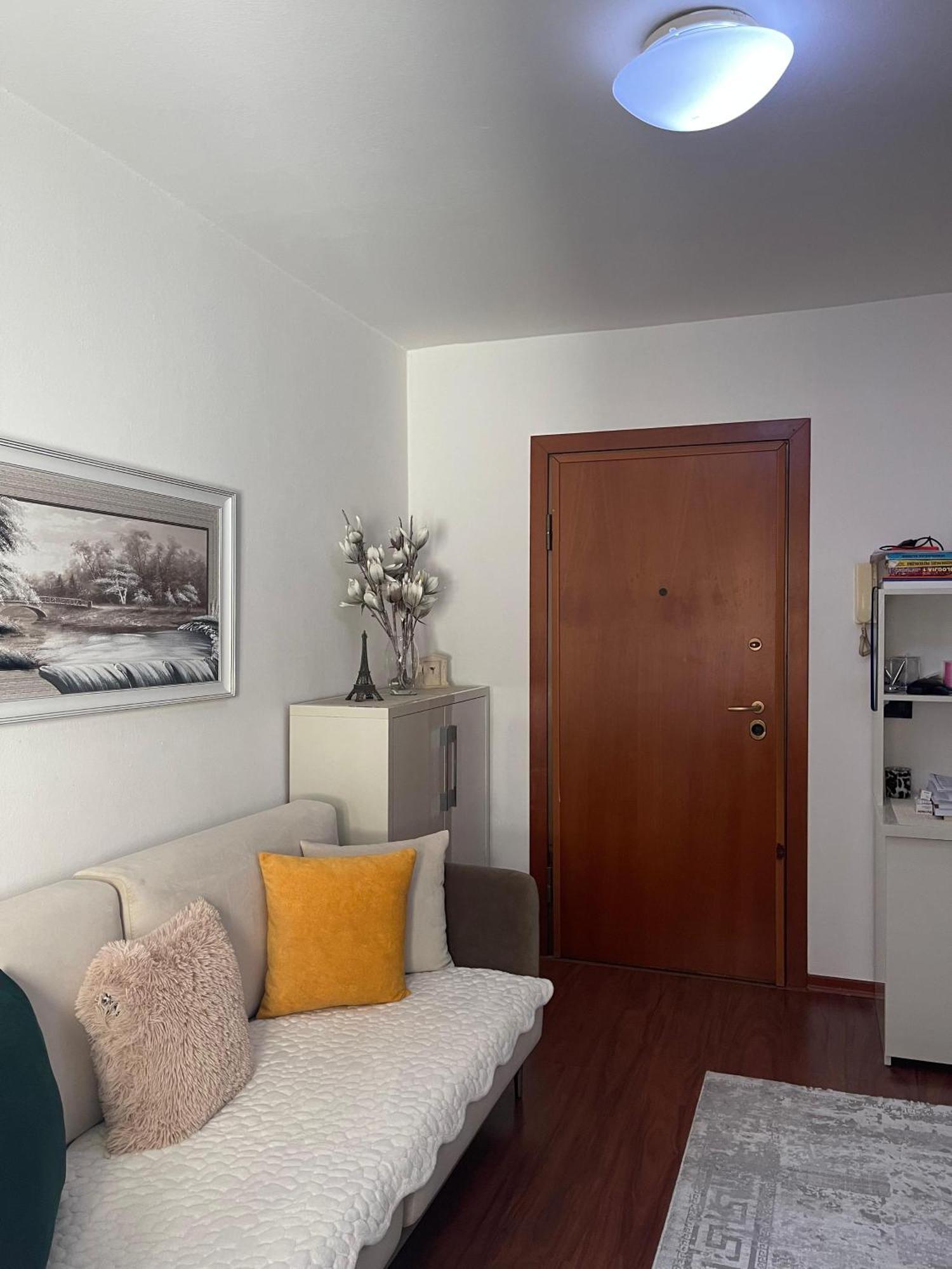 Sky Center Apartment Tirana Bagian luar foto